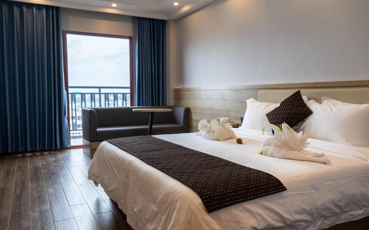 G.C Royal Hotel Accra Bagian luar foto